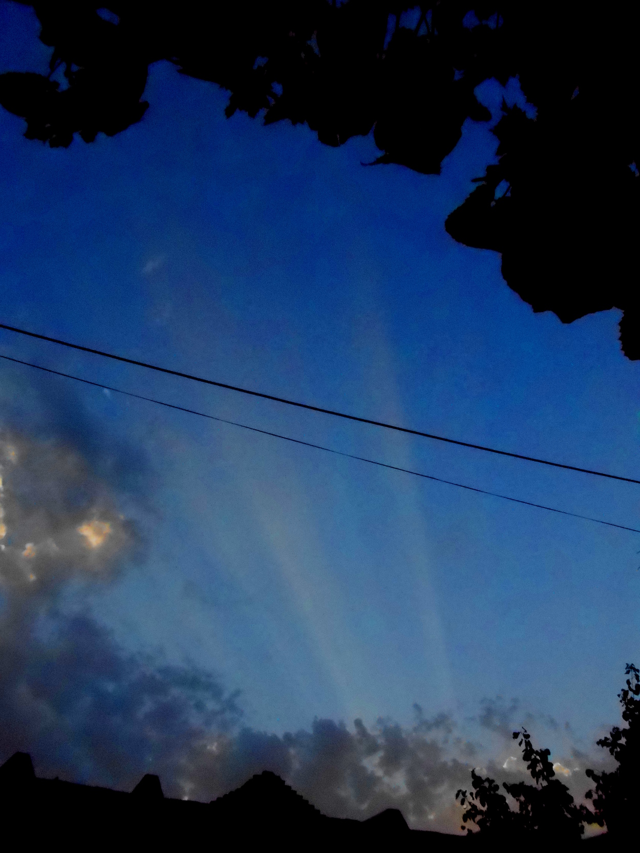 Crepuscular rays.22.07.17.20h40min.DSCN5555.JPG