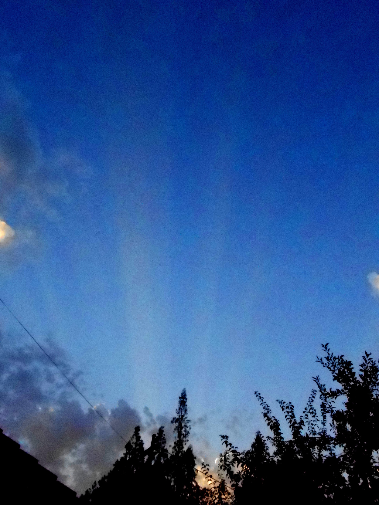 Crepuscular rays.22.07.17.20h40min.DSCN5558.JPG