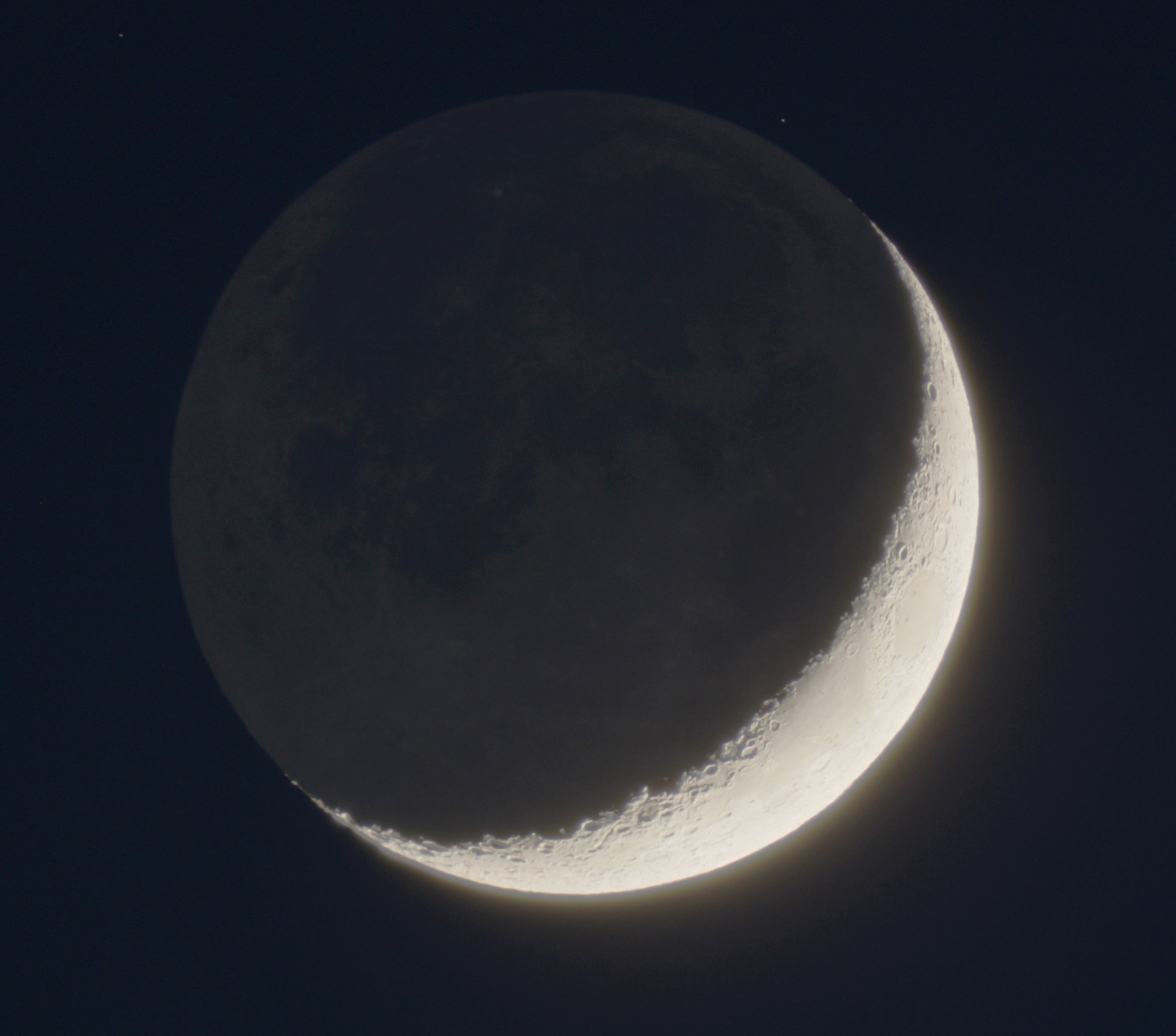 luna hdr 24 iun 2020.jpg