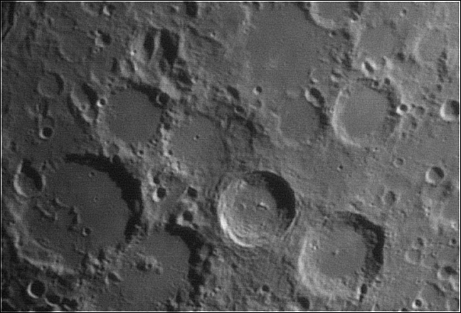 lunar x in lumina mai buna.png