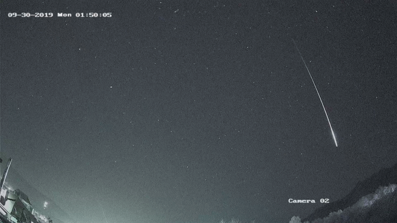 Meteor_30sep2019_0149-S.gif