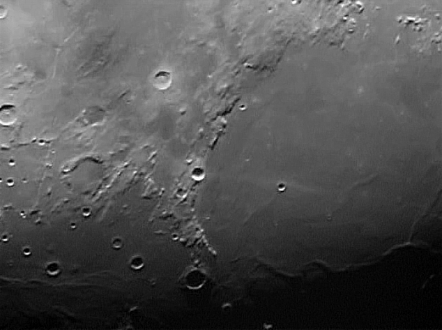 moon2.png