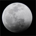 eclipsa de luna prin penumbra