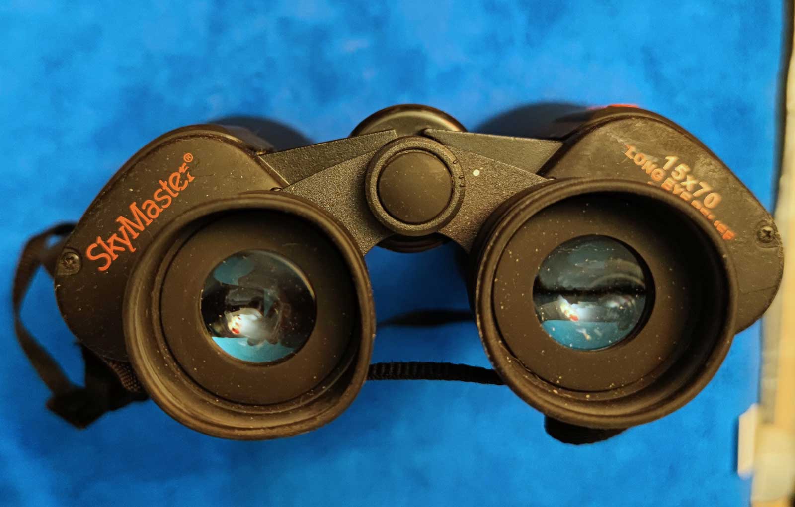 007.Celestron-SkyMaster-15x70-Long-Eye-(1).jpg