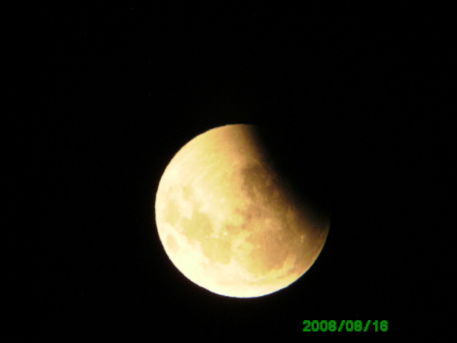 1. Eclipsa pe Luna 16.08.08.JPG