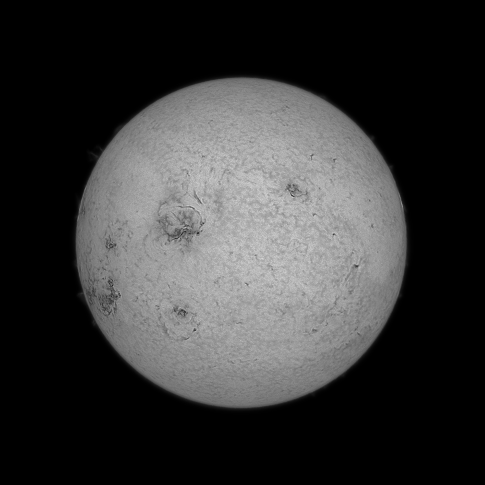 2025-09-16-0821_3-Sun-NaHe_20250916_HeSomething3_pipp_lapl2_ap1288_reg1_ps6_mono.jpg