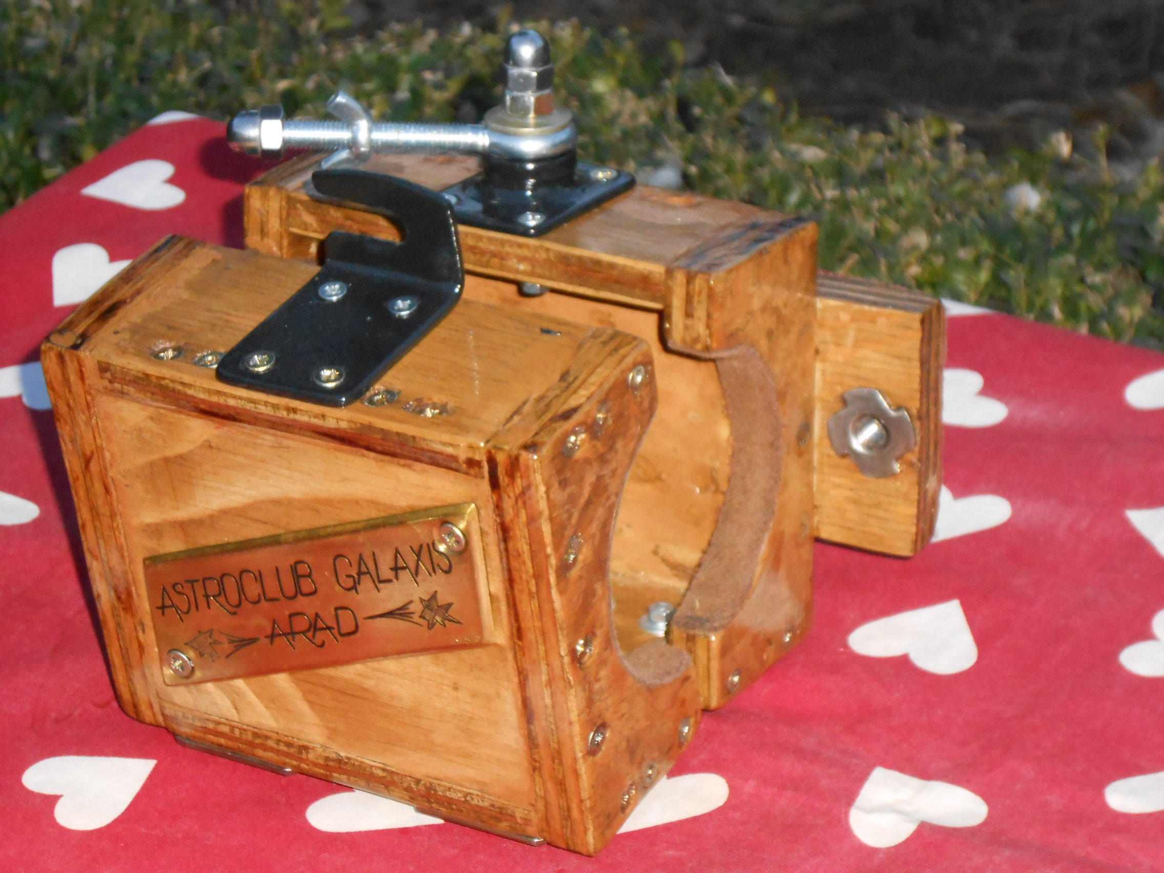 75mm clamshell.JPG