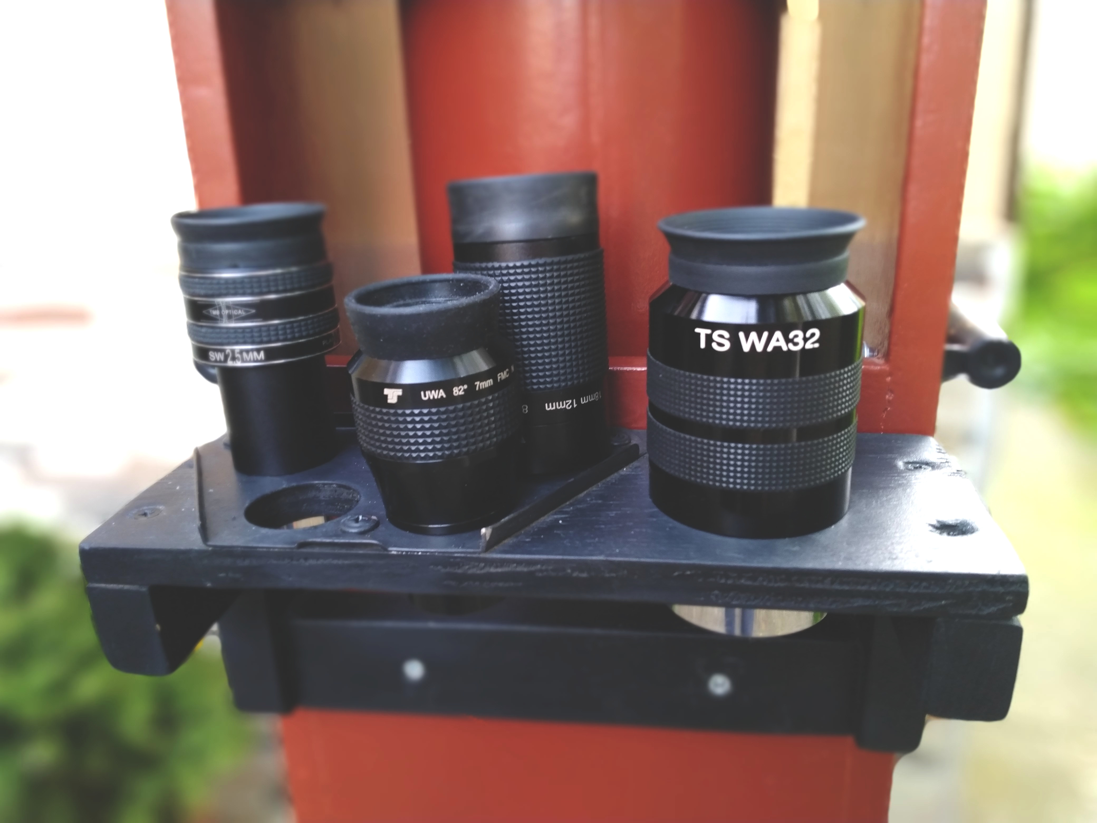 7.Cateva,oculare.Some.eyepieces.jpg