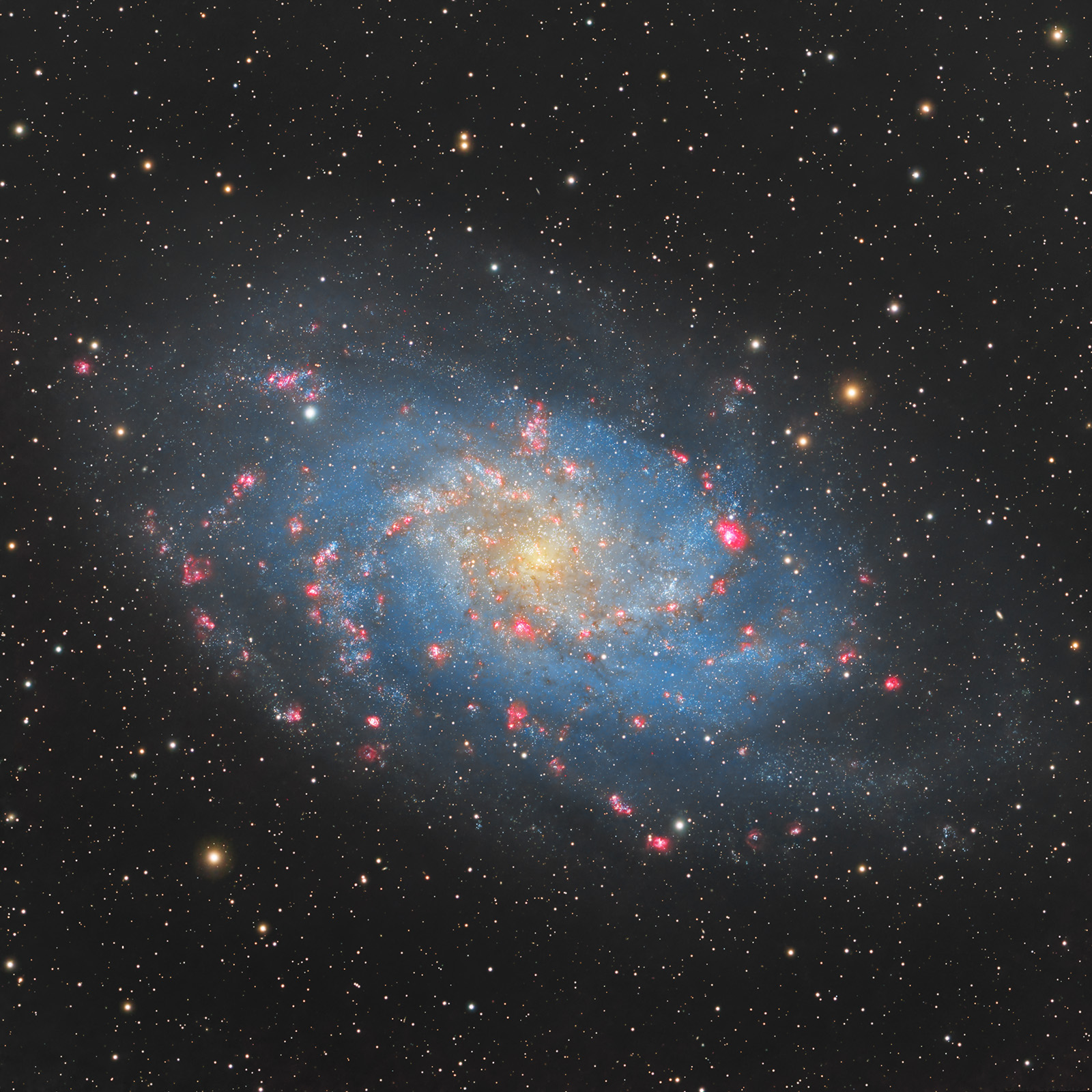 ! M33_HaRGB_Procesare2_final5_MARE.jpg