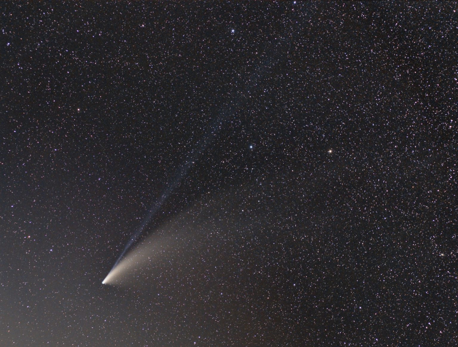 C2020 F3 (Neowise)- by Radu Gherase.jpg
