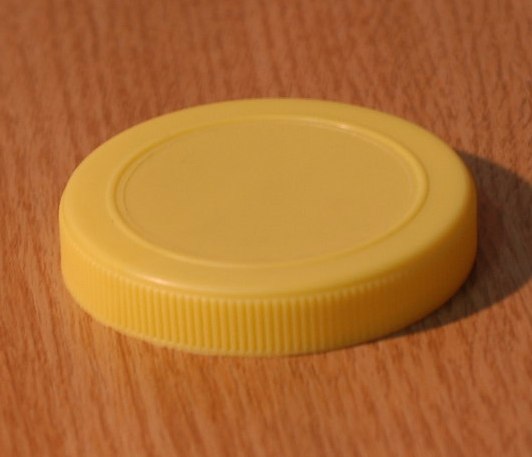 Capac plastic.JPG
