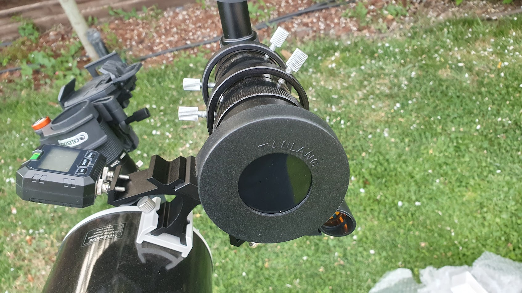 cautator 9x50 cu filtru solar.jpg