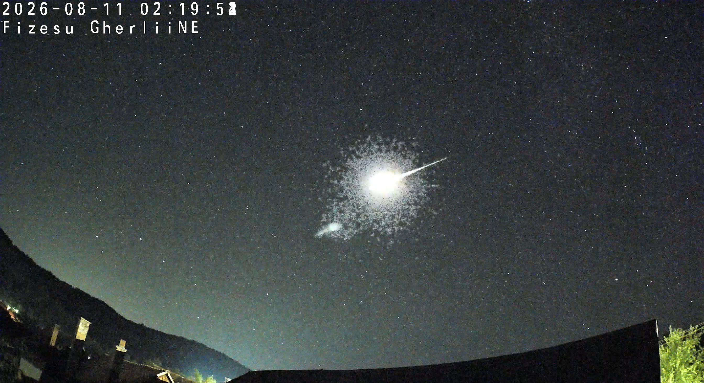 composite_meteor_stack.jpg