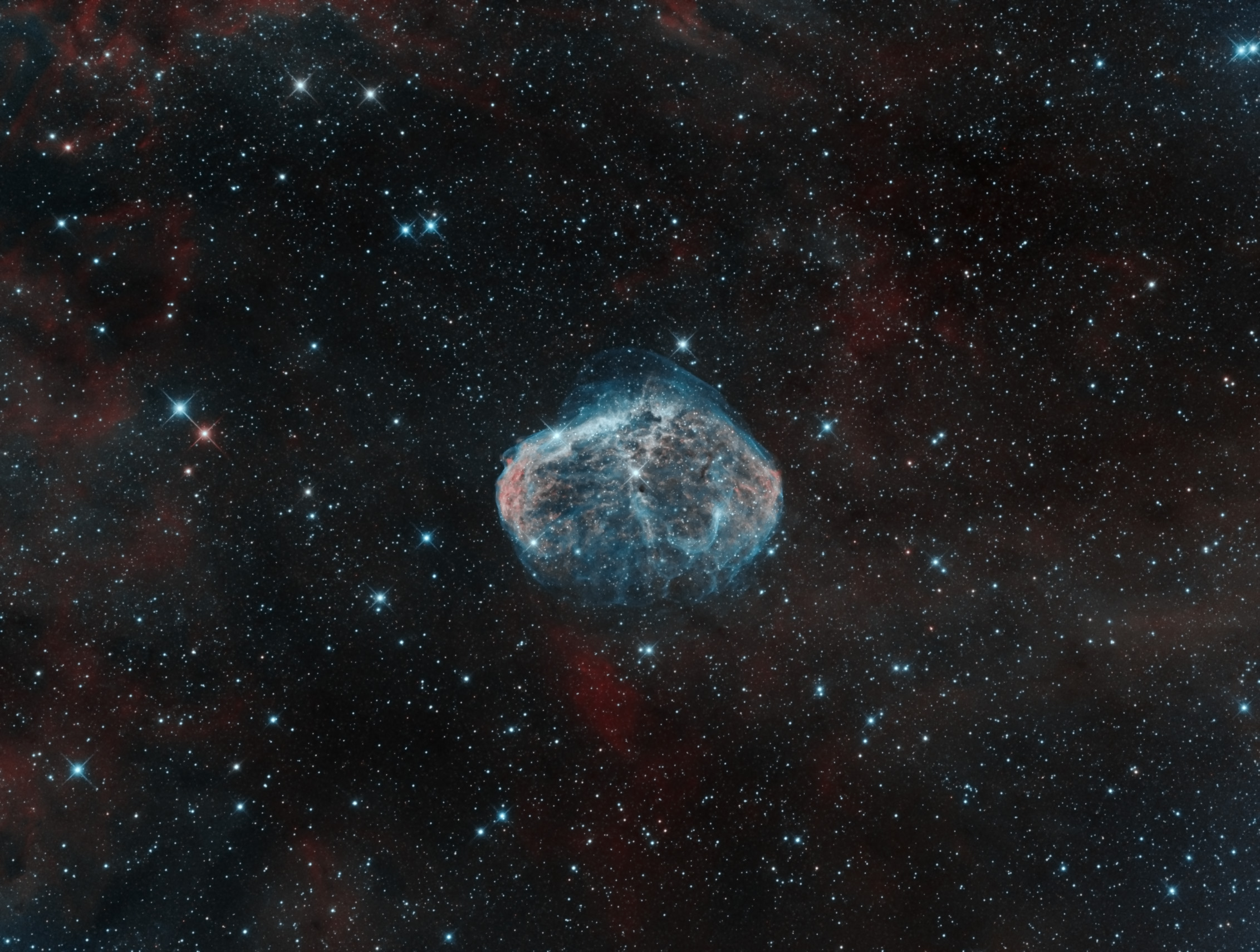 Crescent Nebula_HOO.jpg