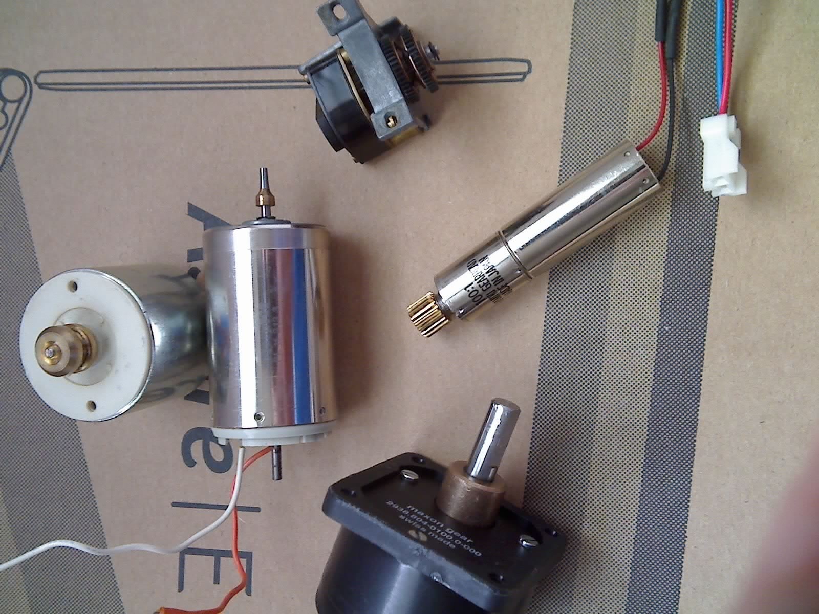 ironless DC servo.jpg