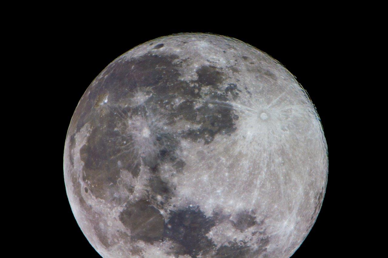 Luna7.04.jpg