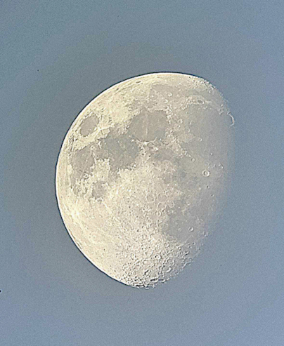 Luna in clar-obscur.png