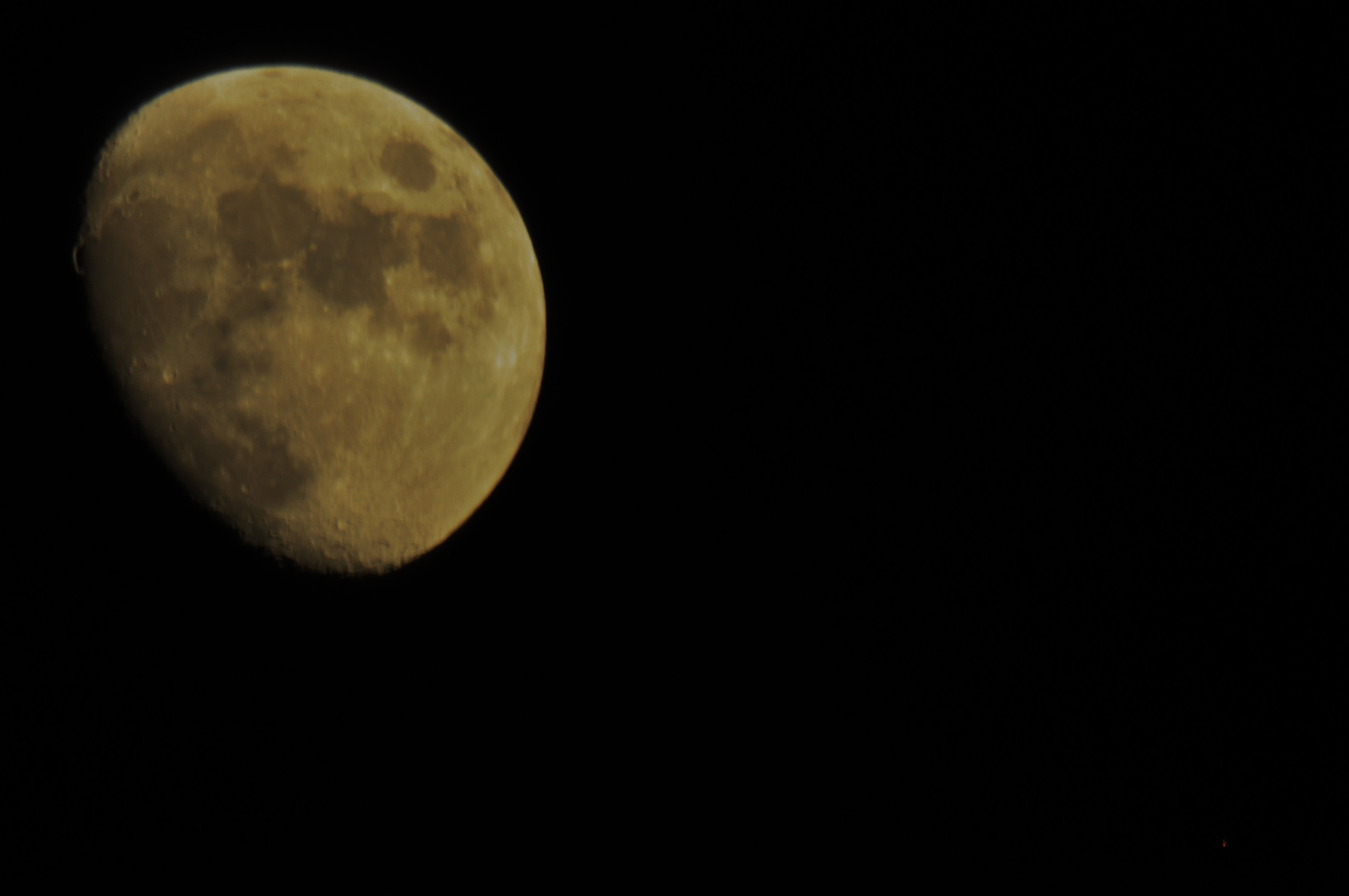 luna si antares 21 07 2010.JPG
