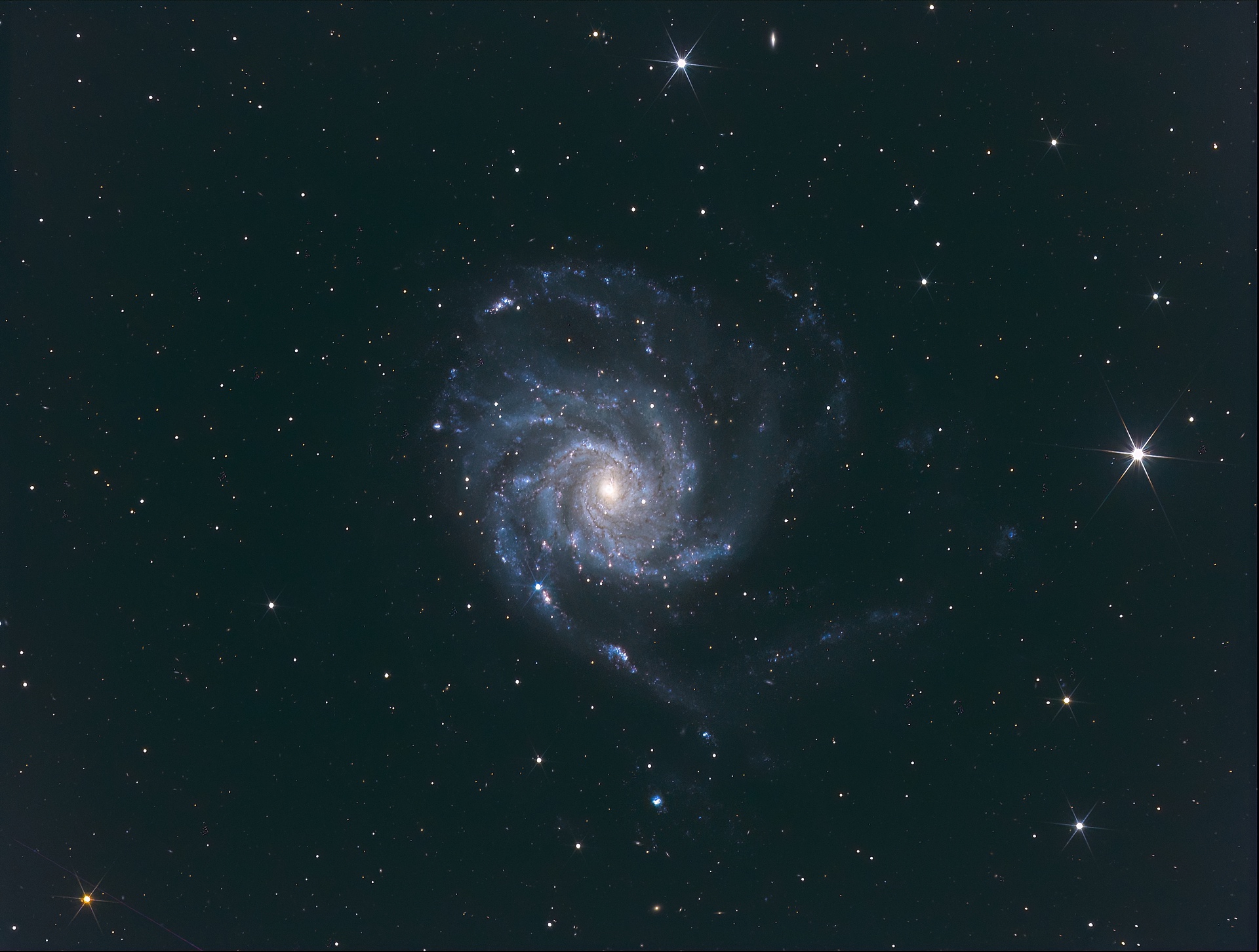 M 101, 2023-05-24, 22x300R 27x300G 23x300B, Moana, (Red Green Blue), ASI Camera (1) (ASCO_average_stacked.jpg