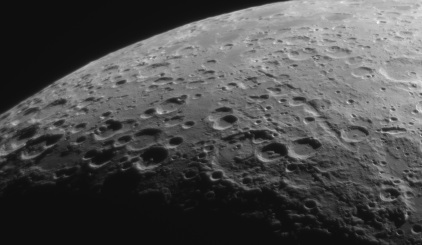 moon1.jpg