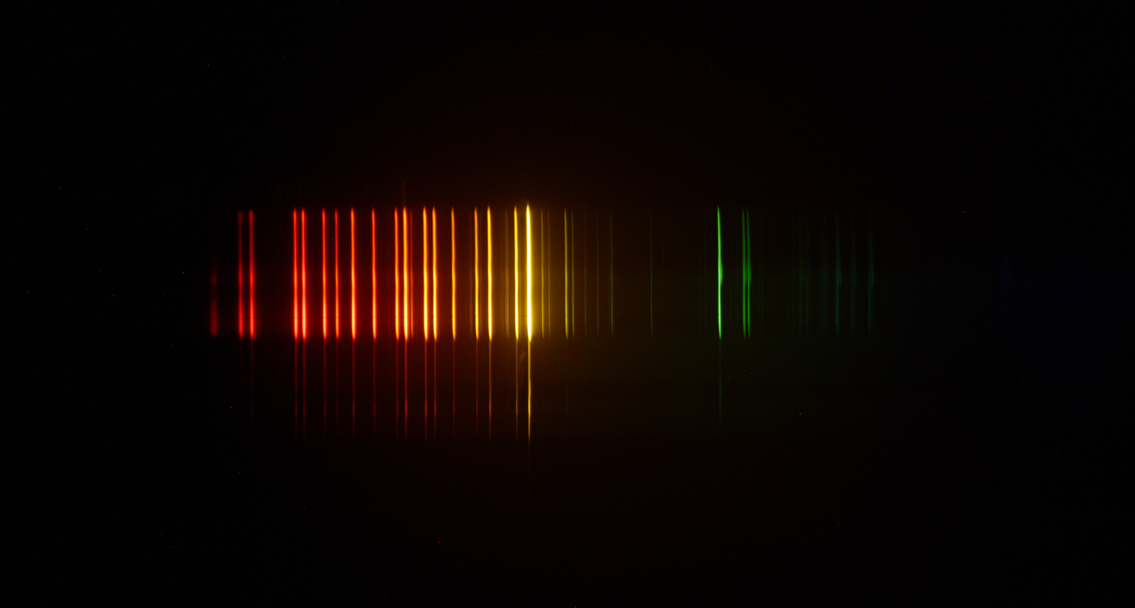 neon lamp spectrum.jpg