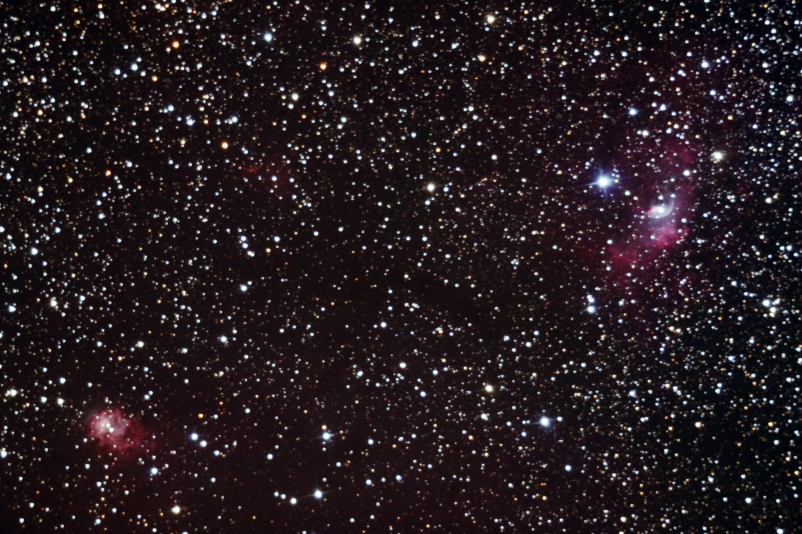 Ngc 6822 Bubble Nebula si NGC 7538.jpg