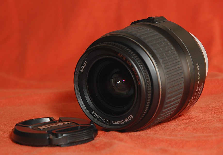 nikkor18-55-hf.jpg