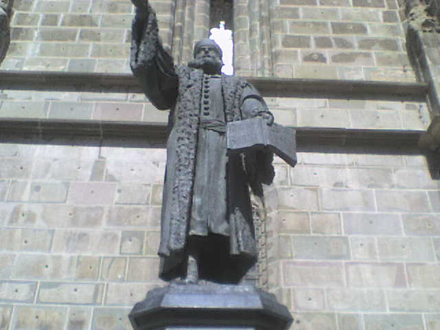 Statuia lui Honterus.JPG
