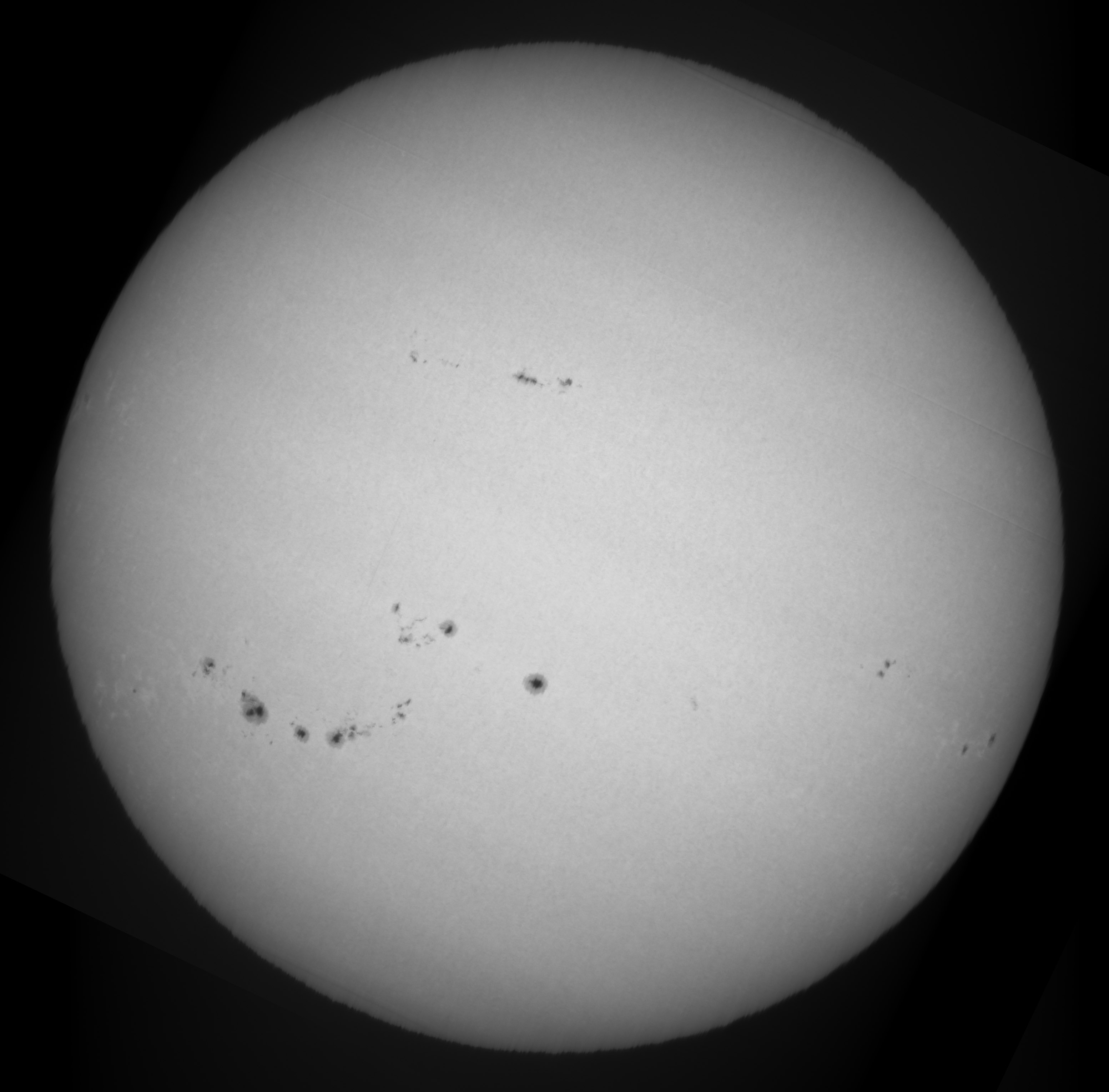 Sun_Continuum_near_He-D3_27-10-2024.jpg