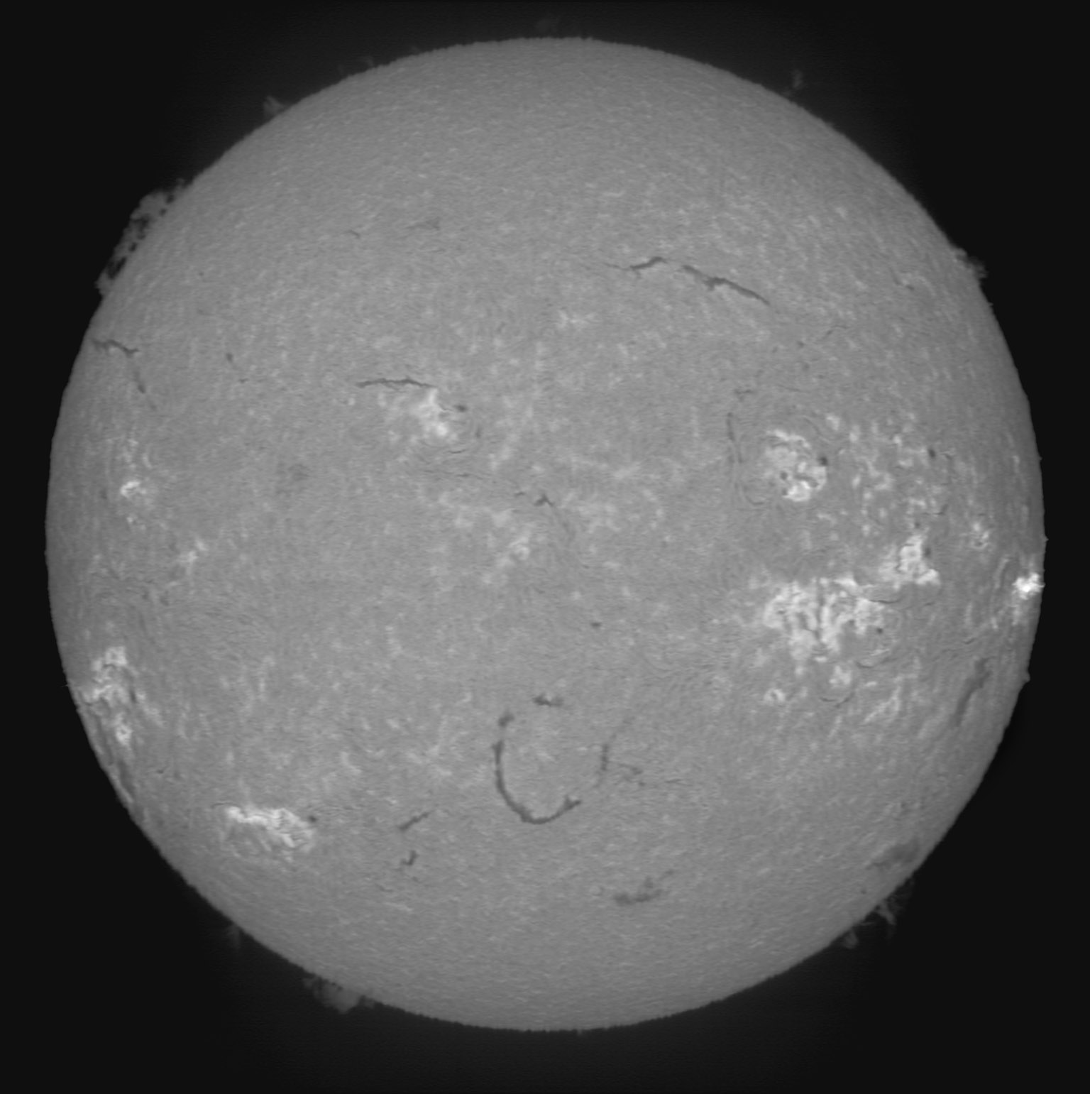 Sun_H-alpha_2024-08-01-0637.jpg