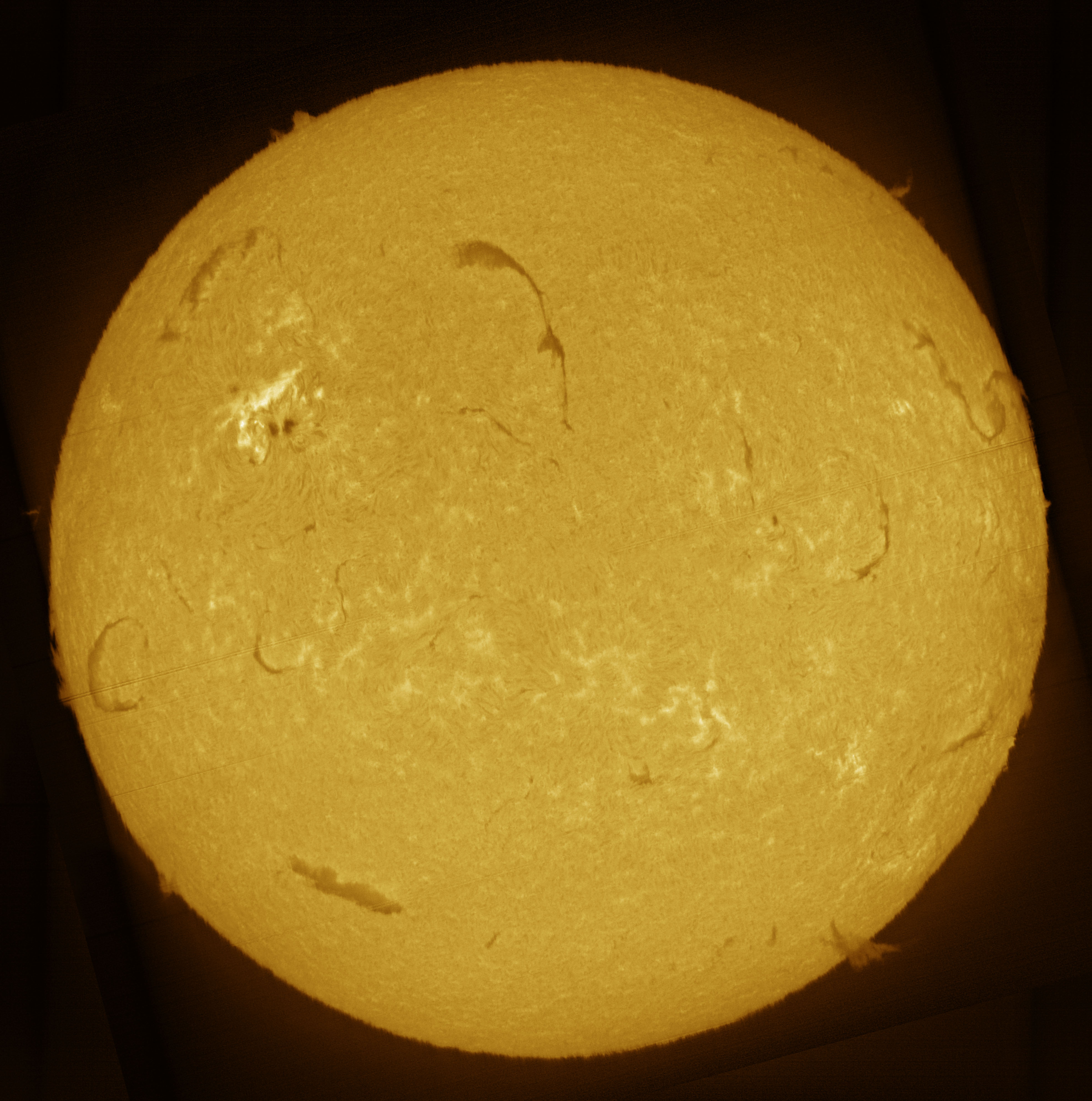 Sun_H-alpha_mosaic_SHG80mm_02-05-2025-color.jpg