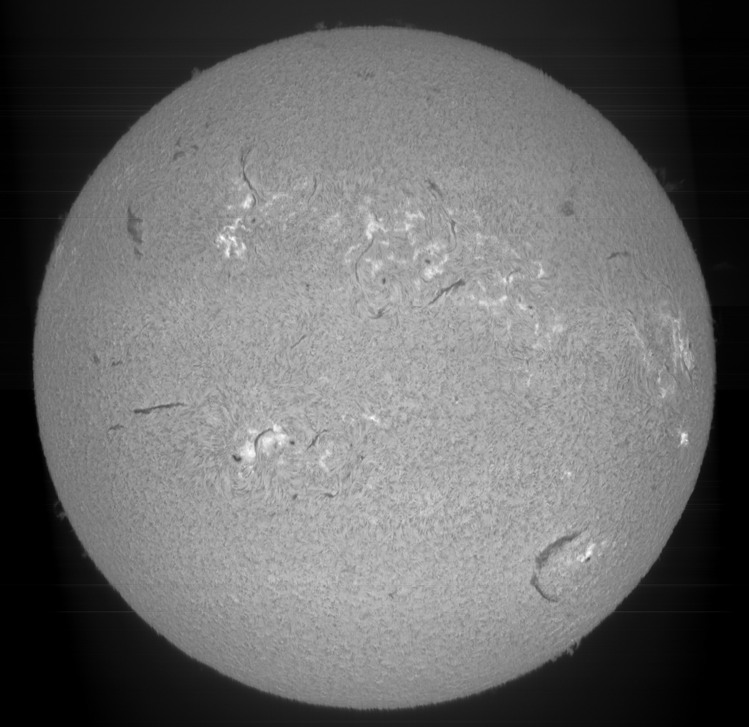 Sun_H-alpha_mosaic_SHG80mm_ASI178MM_01-04-2026b.jpg