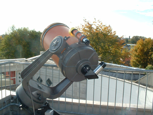 Telescop configurat pentru observarea discului solar